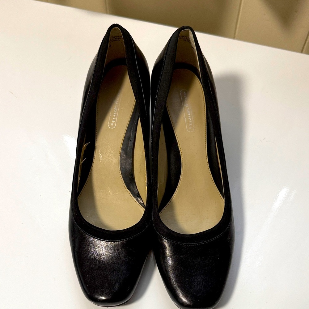 Easy Spirit Elegant Black Heels